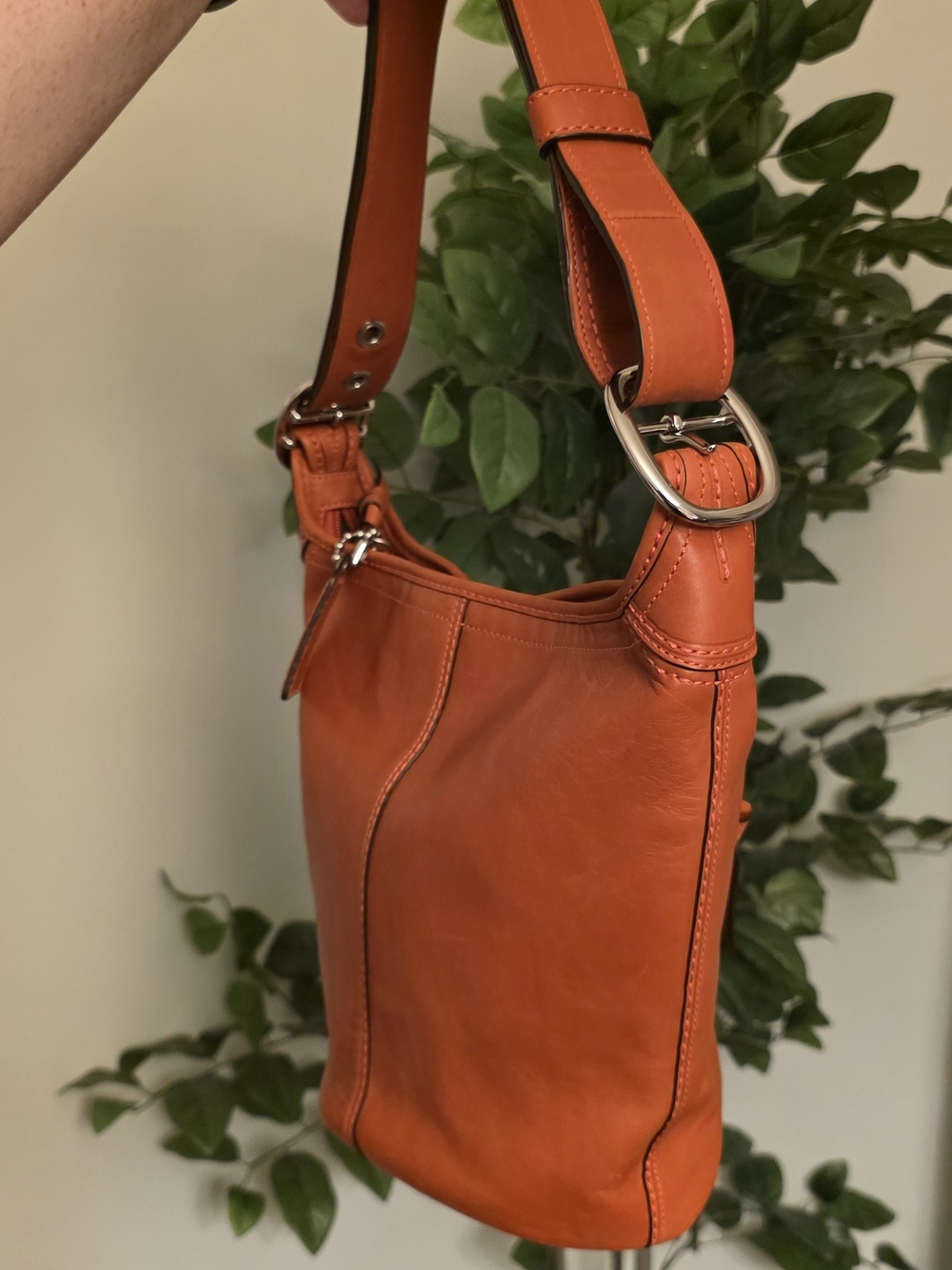 Coach Medium Chili Bleecker Bucket Bag F13353 - Picture 8 of 9